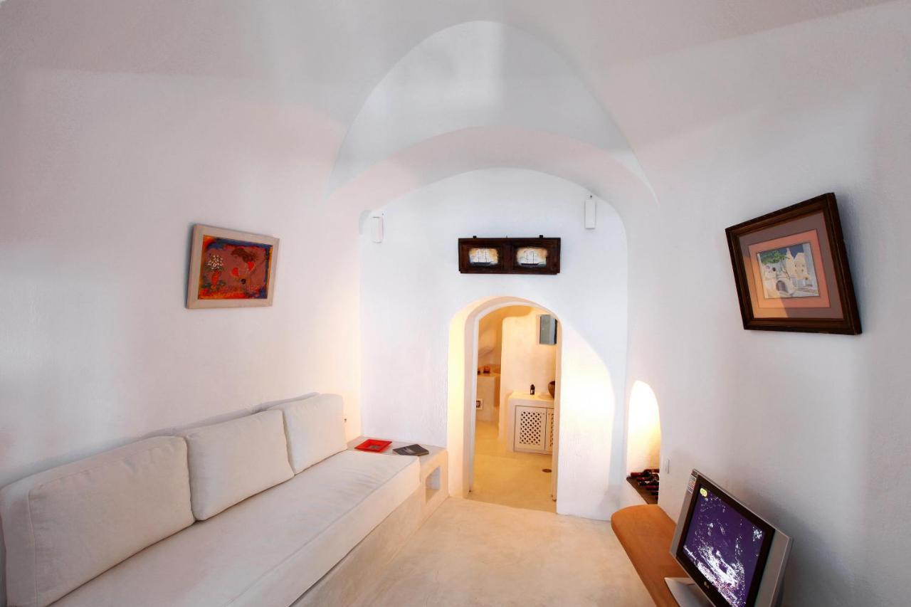 Apartmán Menias Cave House Oía Pokoj fotografie